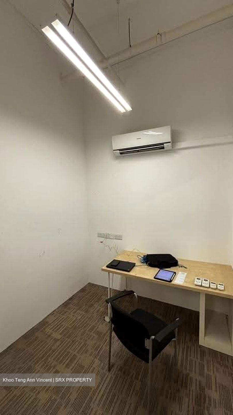 Solstice Business Center (D19), Factory #607279921